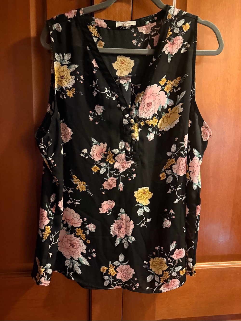 Maurices Sleeveless Black Floral V-Neck Women's Top - Pink & Yellow Roses